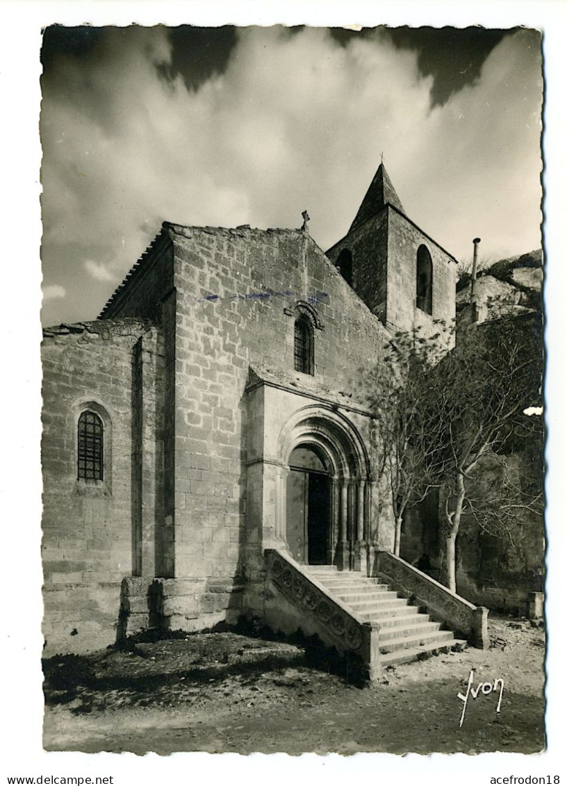 LES BAUX - Église Saint-Vincent - Les-Baux-de-Provence