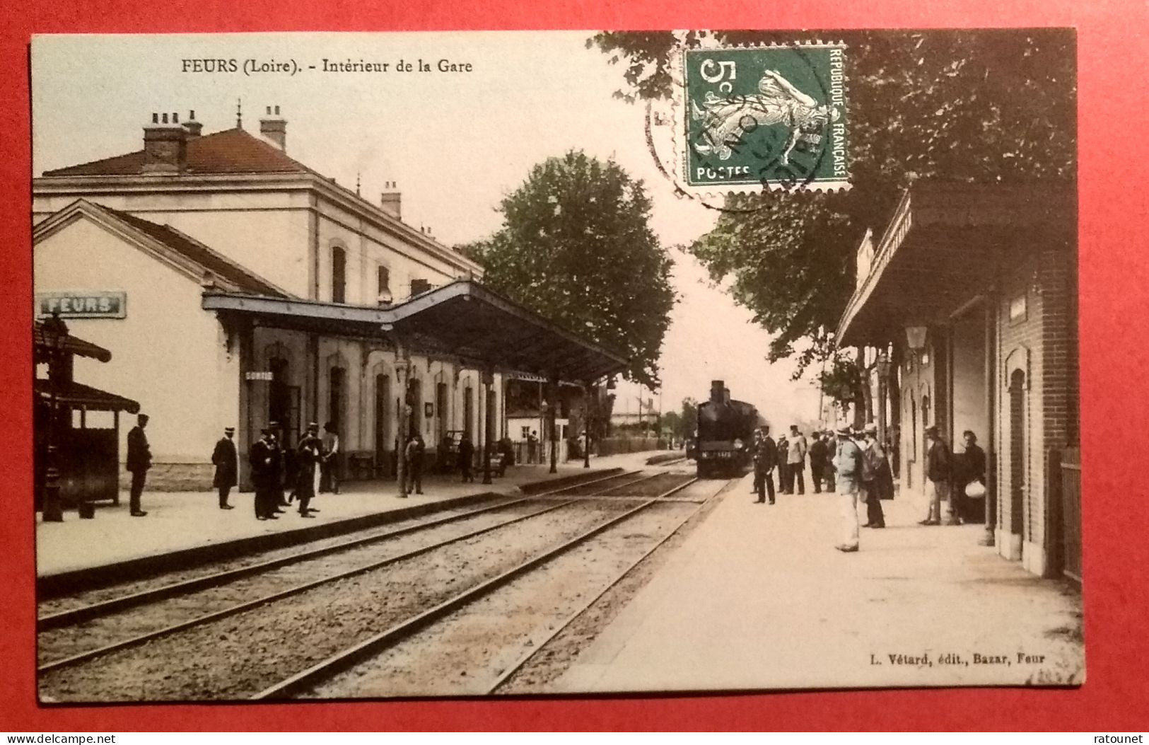 42 - LOIRE - FEURS - CPA  - Intérieur De La Gare - éd VETARD * Thème Train / Chemin De Fer - Feurs