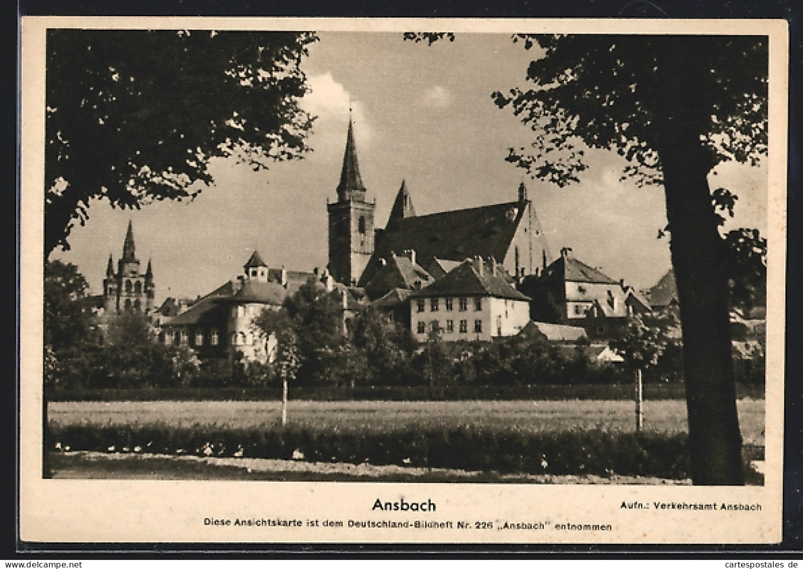 AK Ansbach / Mfr., Ortsansicht Mit Blick Zur Kirche  - Ansbach
