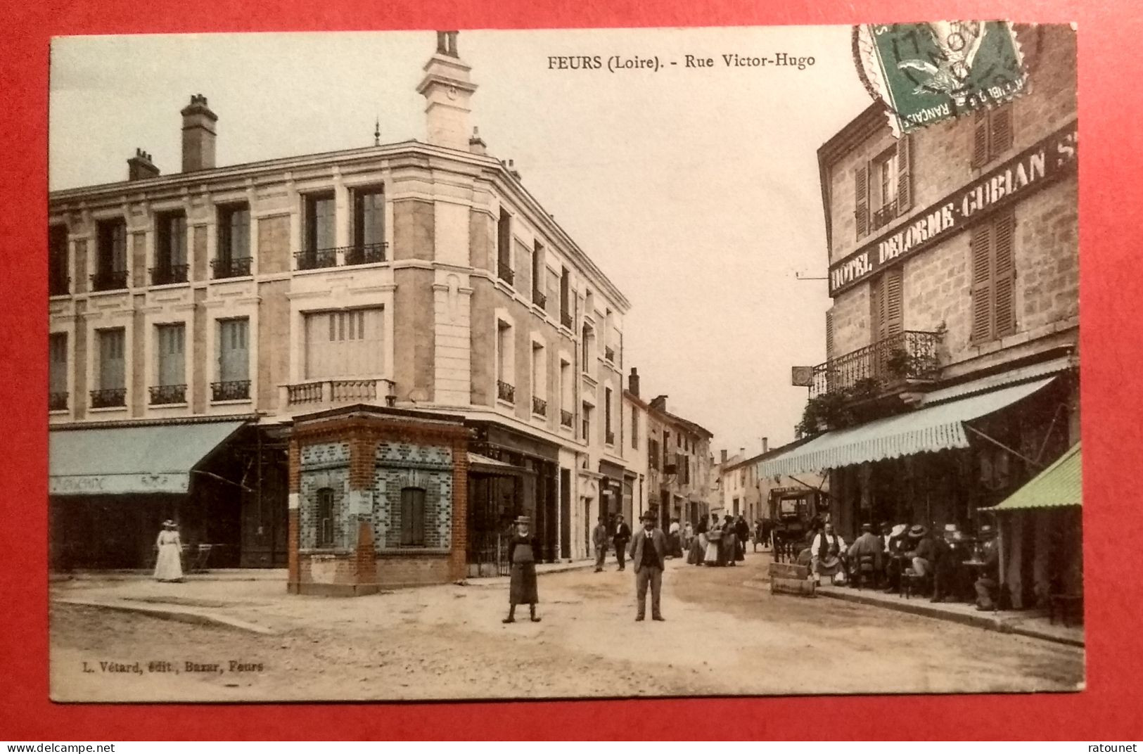 42 - LOIRE - FEURS - CPA  - Rue Victor HUGO - éd VETARD - Feurs