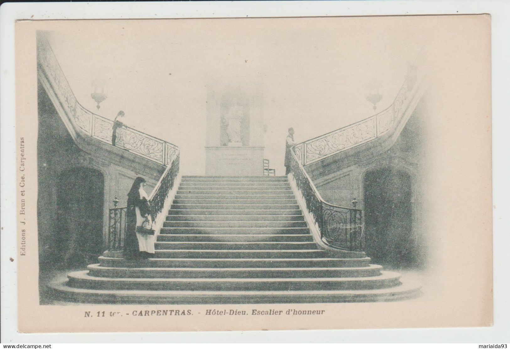 CARPENTRAS - VAUCLUSE - HOTEL DIEU - ESCALIER D'HONNEUR - Carpentras