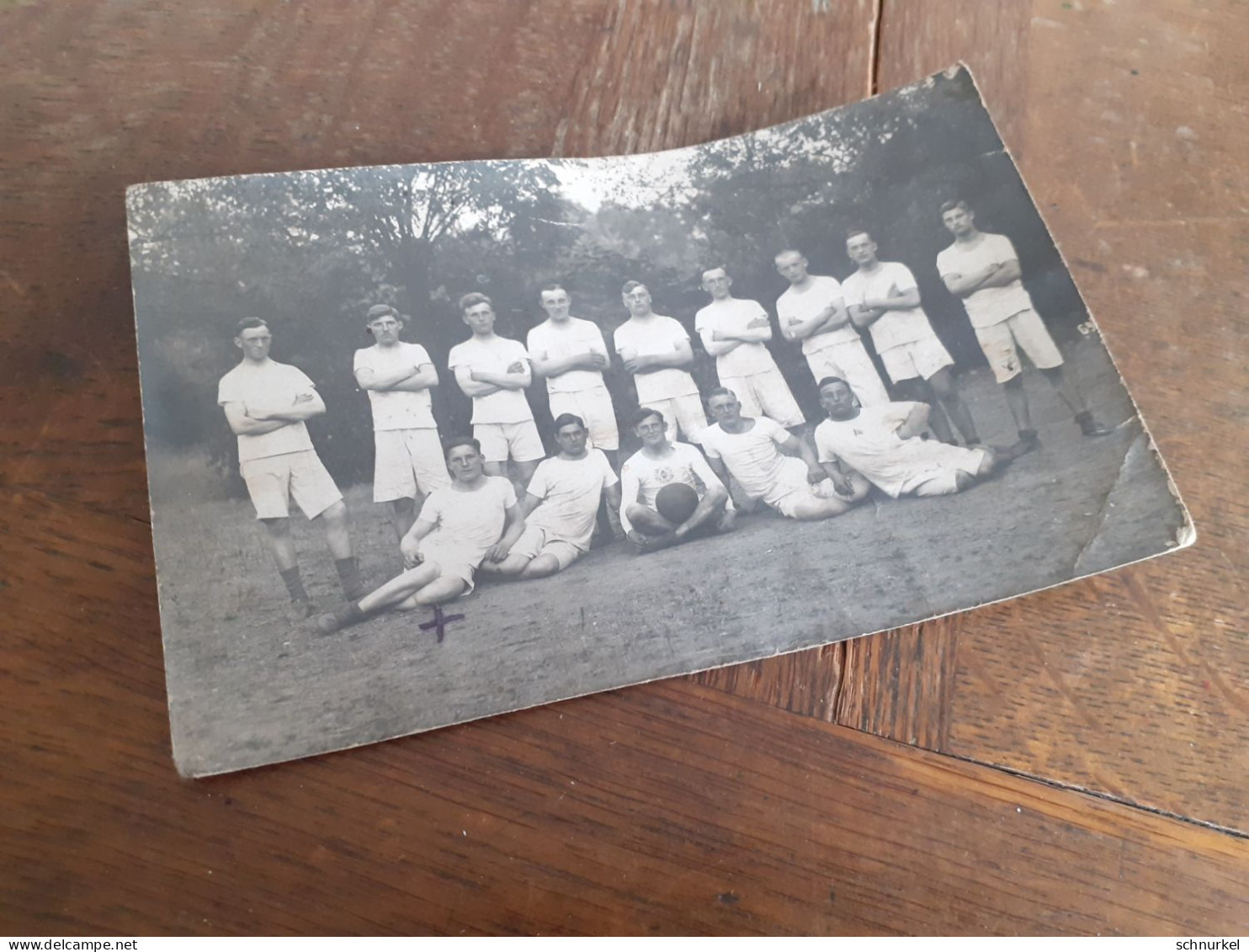 MAENNER In DEUTSCHLAND DAZUMAL - FUSSBALL MANNSCHAFT In WEISSEM DRESS In POSE - 20er - ALTEN... MAGDEBURG - Sports