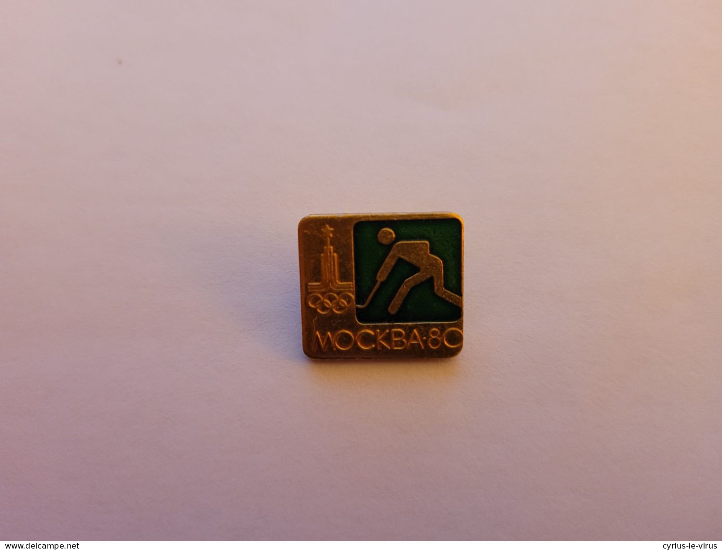 Pin's Jeux Olympiques De Moscou 1980  ** Hockey Sur Glace  ** - Sonstige & Ohne Zuordnung