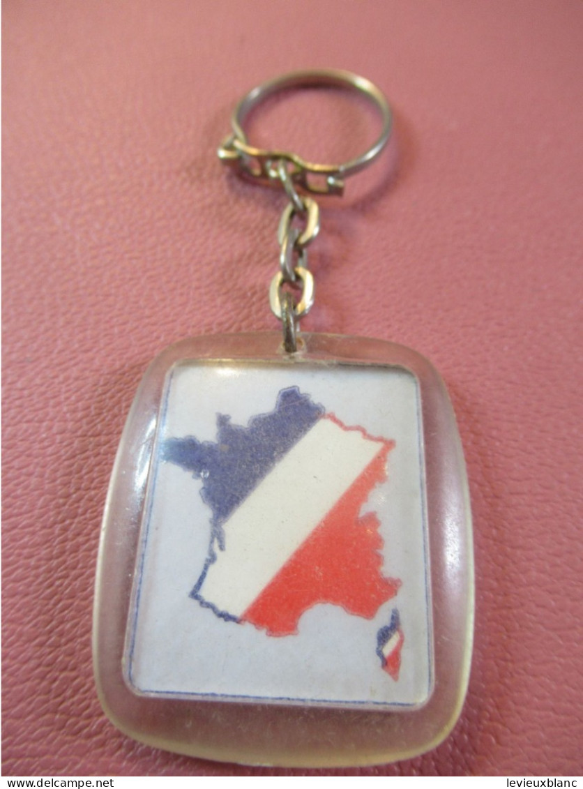Porte-Clé Ancien / Presse / FRANCE-SOIR/  / Avec Carte Tricolore De La FRANCE  / Vers 1960-1970         POC778 - Key-rings