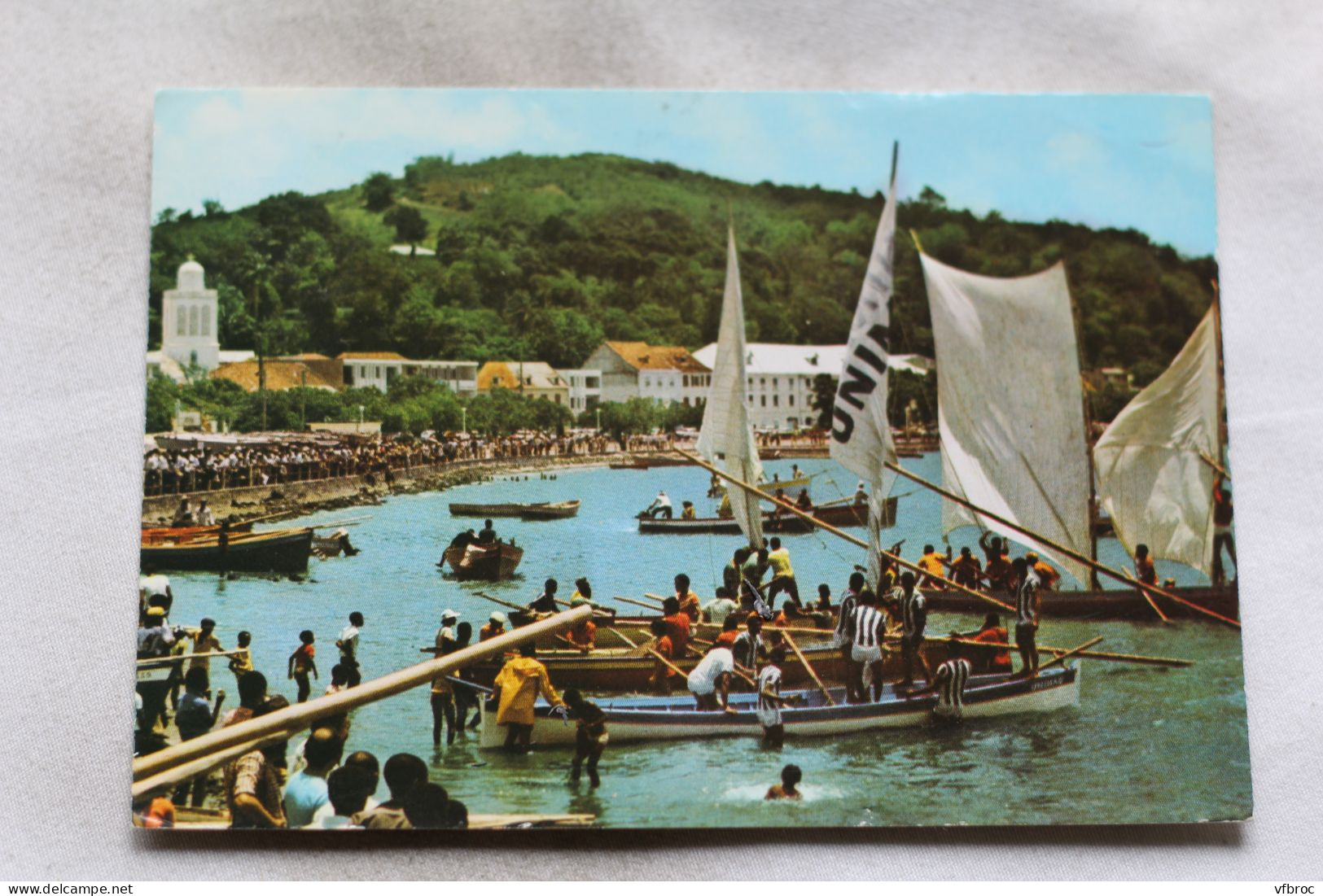Cpm 1985, Trinité, La Fête Patronale, Courses De Yoles Dans La Baie, Martinique - La Trinite