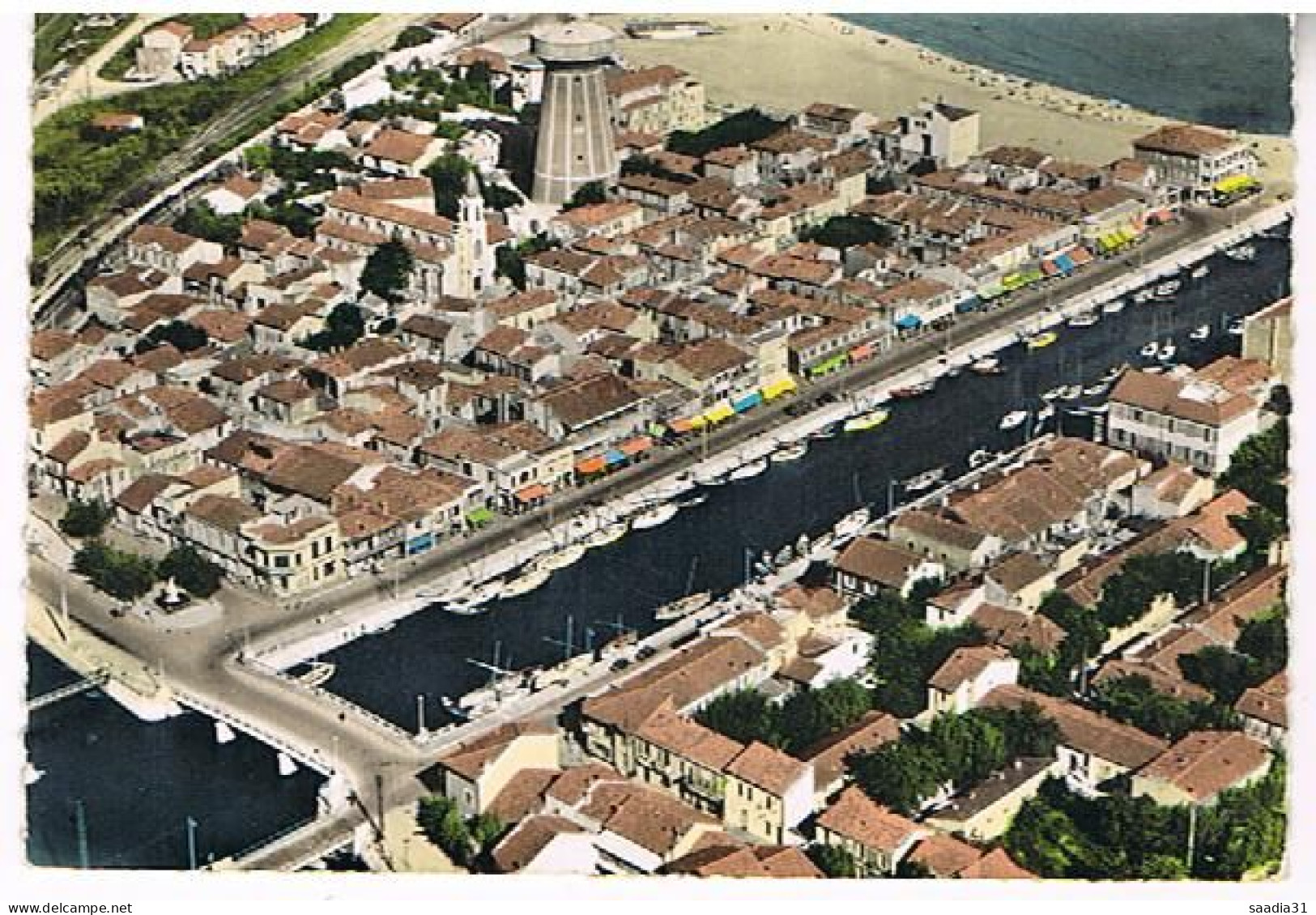 34     PALAVAS LES FLOTS VUE AERIENNE  SUR LA VILLE ET PORT DE PECHE 1965 - Palavas Les Flots