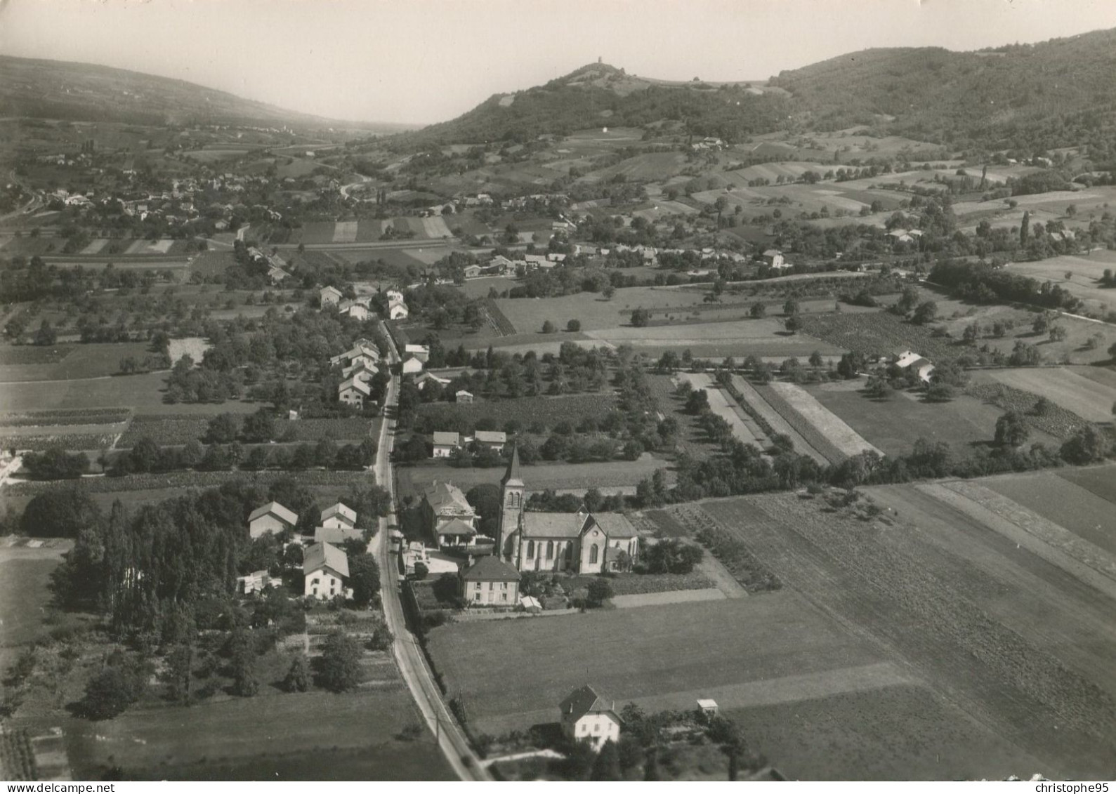 74.n° 25244. Saint Cergues . Vue Generale Aerienne. Carte Postale Photo. Cpsm. - Saint-Cergues