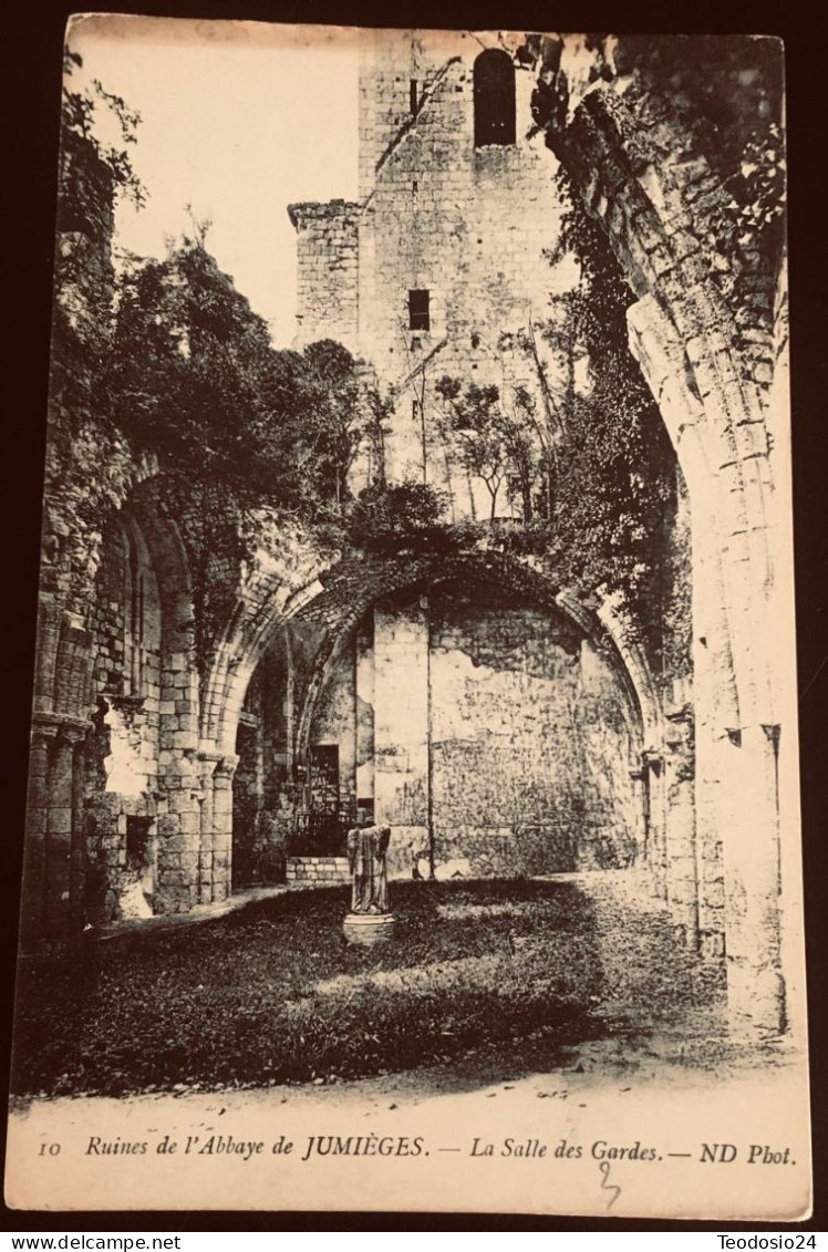 JUMIEGES  Ruines De L'Abbaye. La Salle Des Gardes - Jumieges
