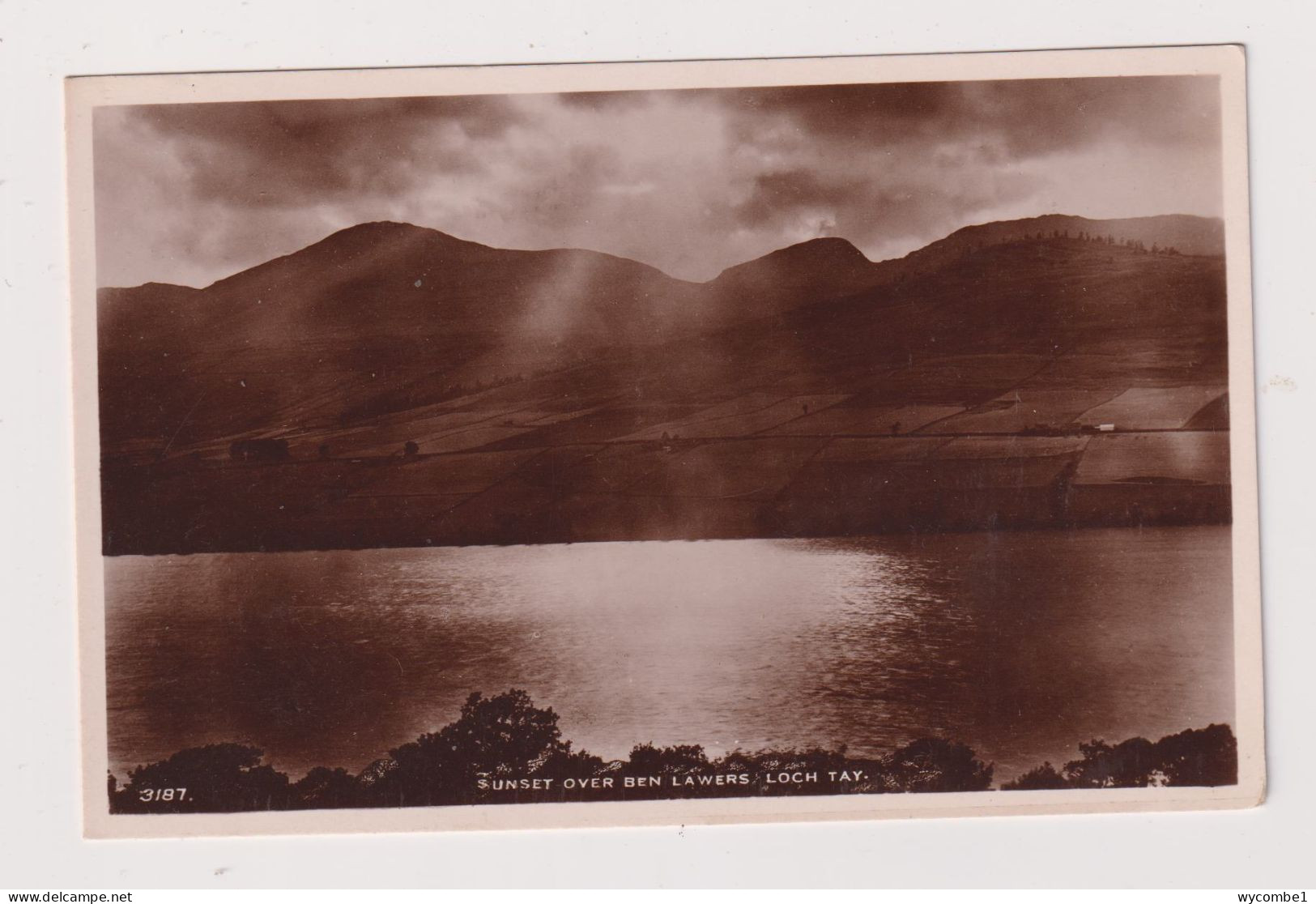 SCOTLAND - Loch Tay Unused Vintage Postcard - Kinross-shire