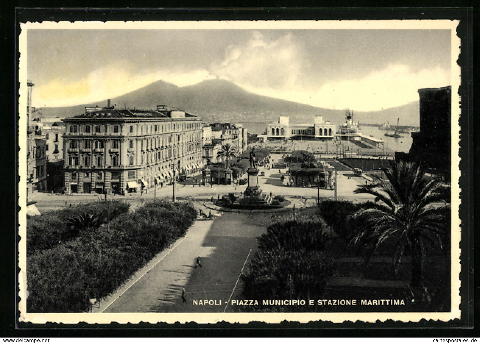 Cartolina Napoli, Piazza Municipio E Stazione Marittima  - Napoli (Neapel)