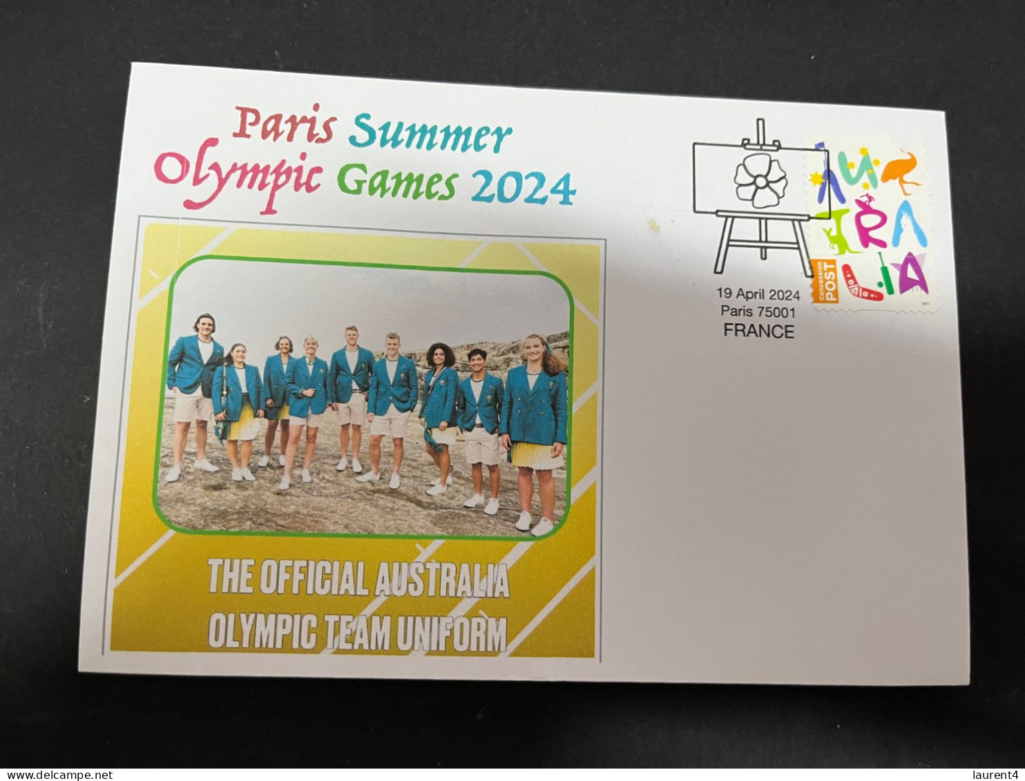6-5-2024 (4 Z 17) Paris Olympic Games 2024 - Official Australia Olympic Team Uniform - Sommer 2024: Paris