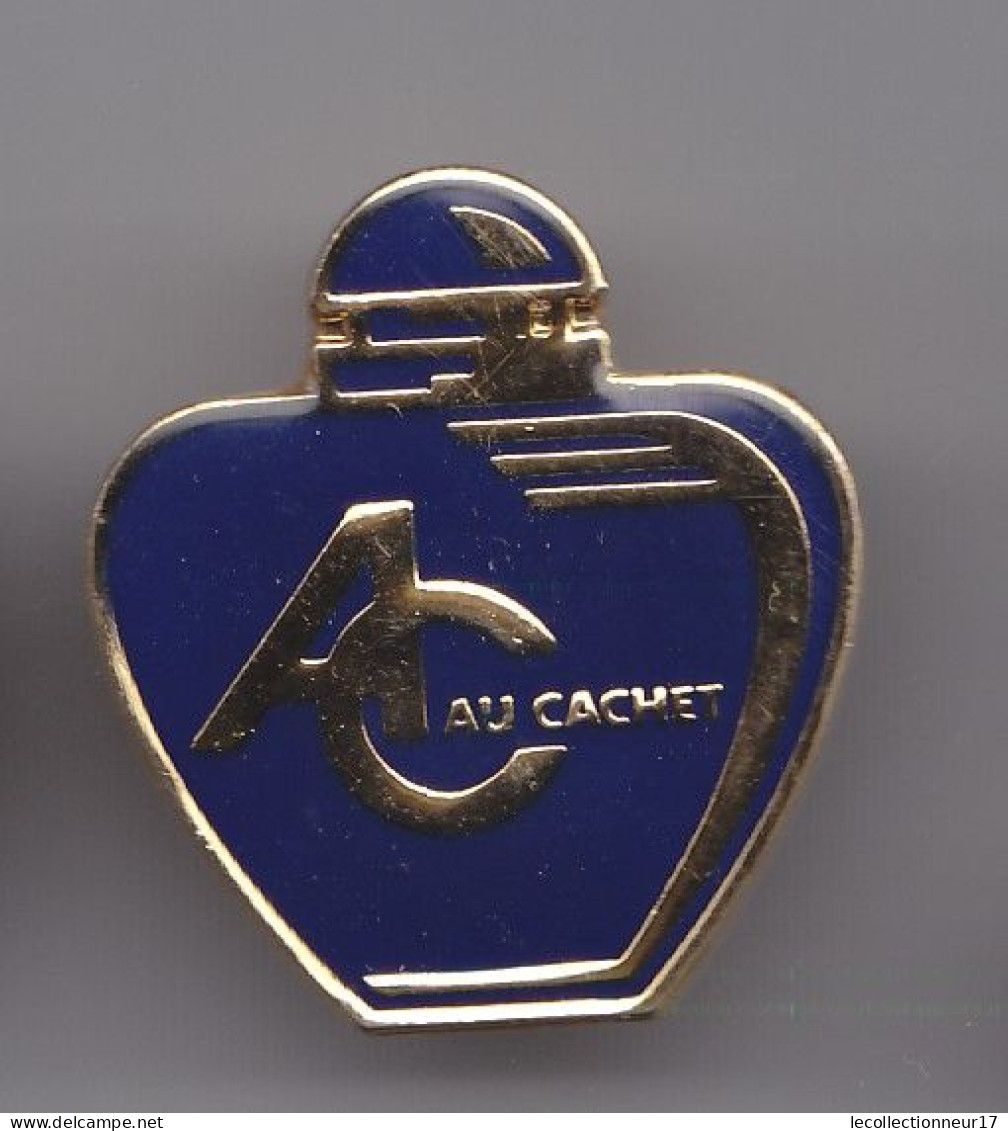 Pin's Flacon De Parfum De A C Au Cachet Réf 4164 - Parfums
