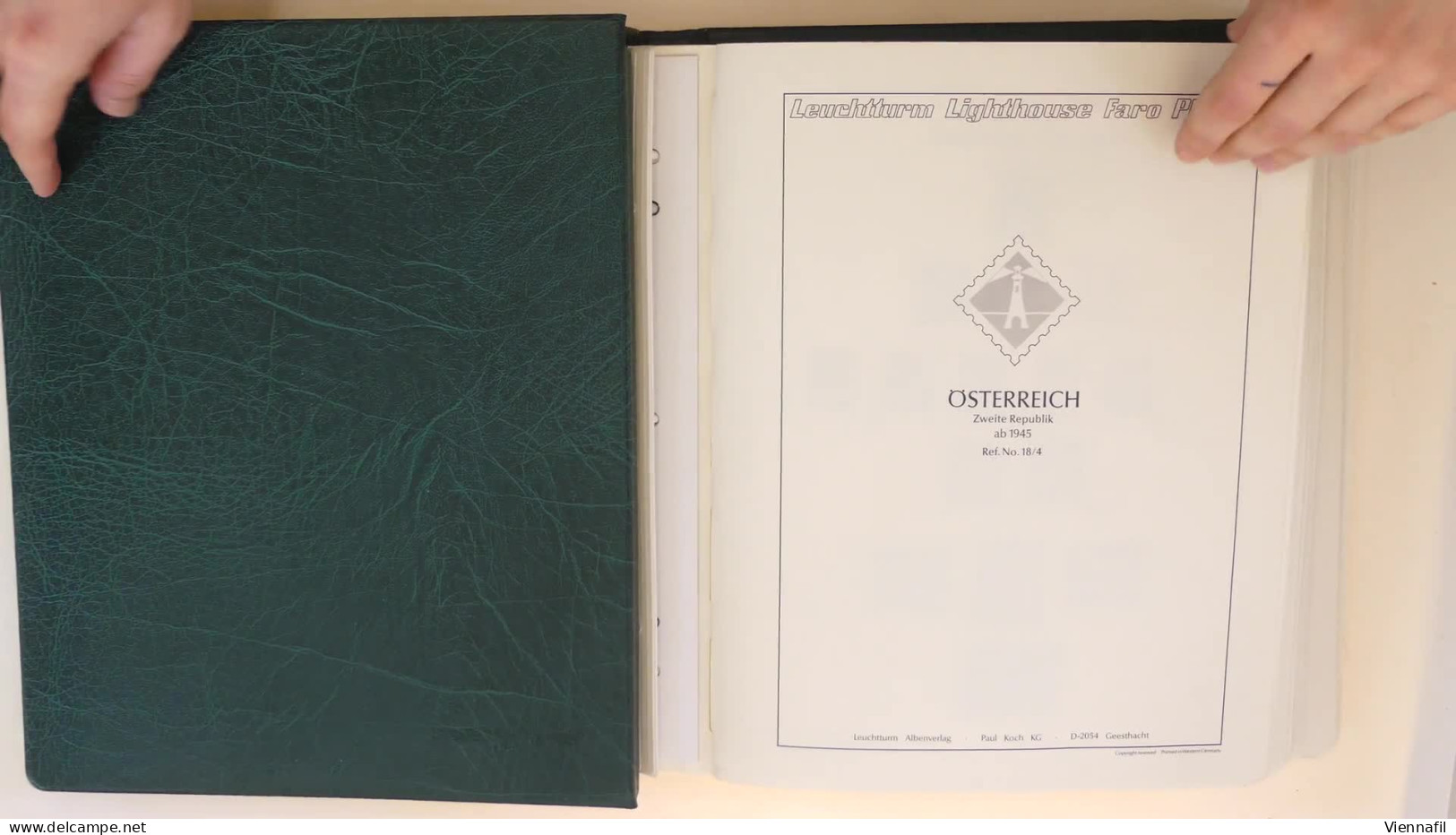 **/* 1945/91 Ca., Fast Komplette Ungebrauchte Österreich Sammlung Im Leuchtturm Vordruckalbum, Ein Attest - Collections