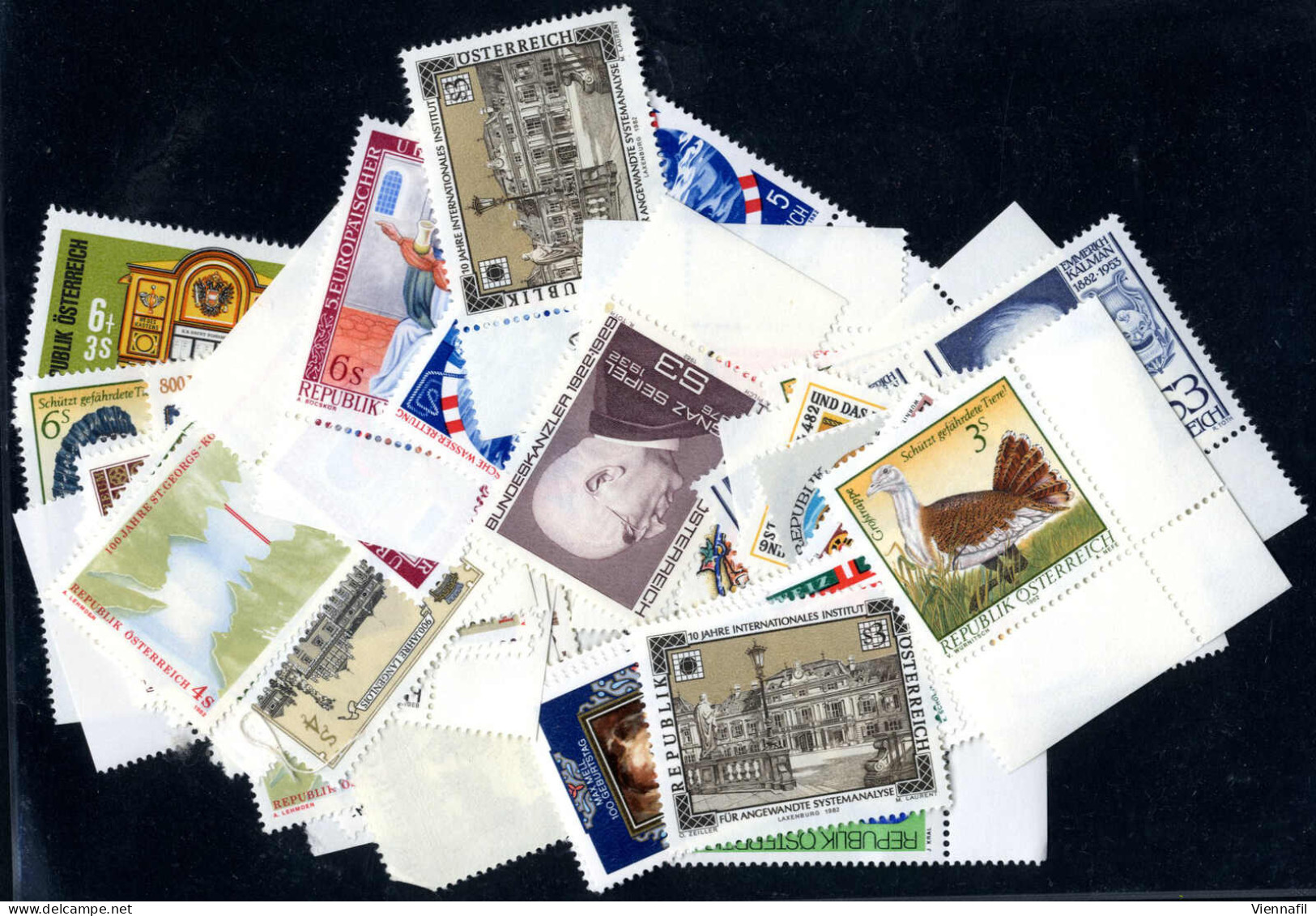 **/o/cover 1948-57: Lot Postfrischer Sätze Meist Im Viererblock, Dabei Auch Bessere Sätze Und Einzelwerte, Dazu Ein Lot  - Collections