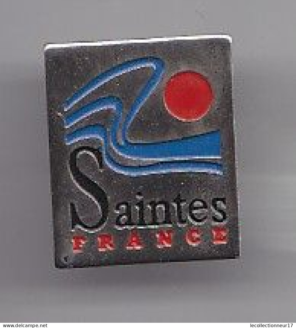 Pin's  Saintes En Charente Maritime Dpt 17 L' Emblème De La Ville Réf  2191 - Städte
