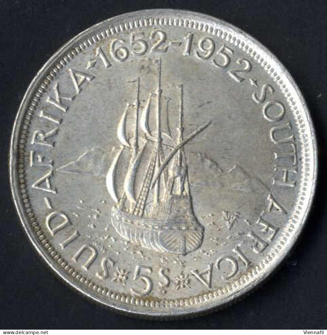 5, 2 Shillings, 1 Penny, Silbermedaille anläßlich der Krönung 1937, Lot mit vier Silbermünzen/medaillen (Fein 69 Gr.) un