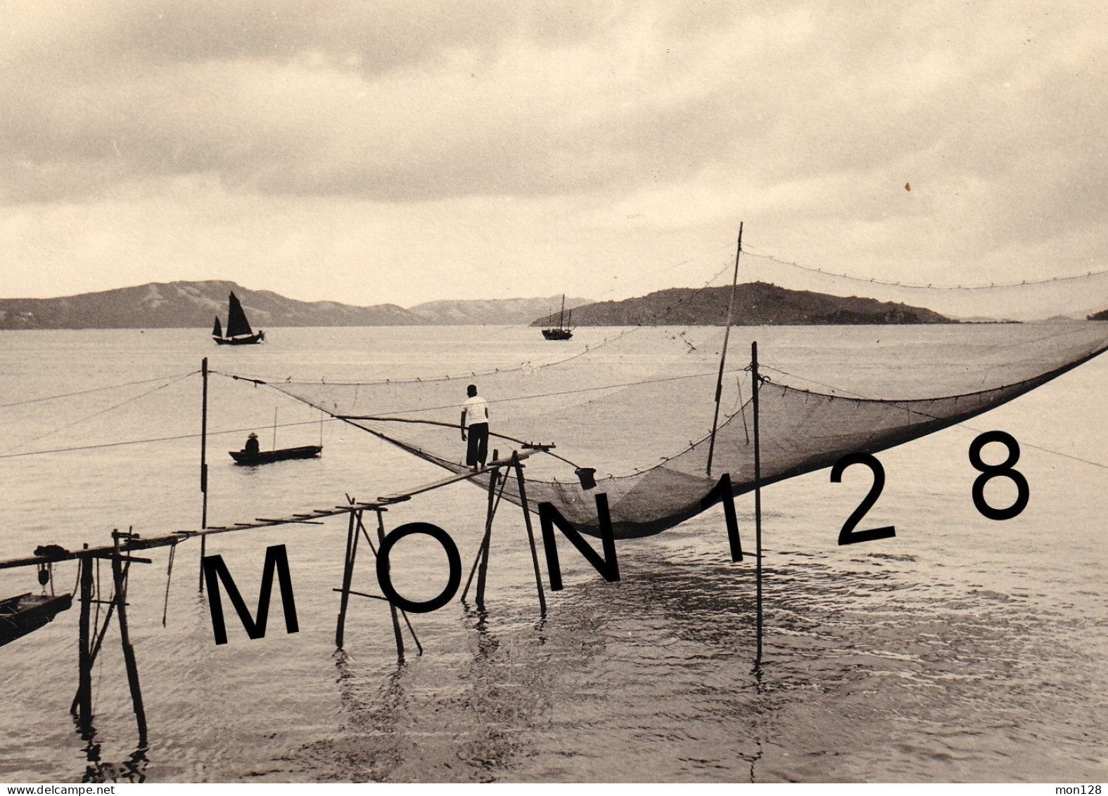 CHINE - MACAO 1960 -PECHEUR FILETS -  PHOTO D'EPOQUE 12,5x9 Cms - Asien