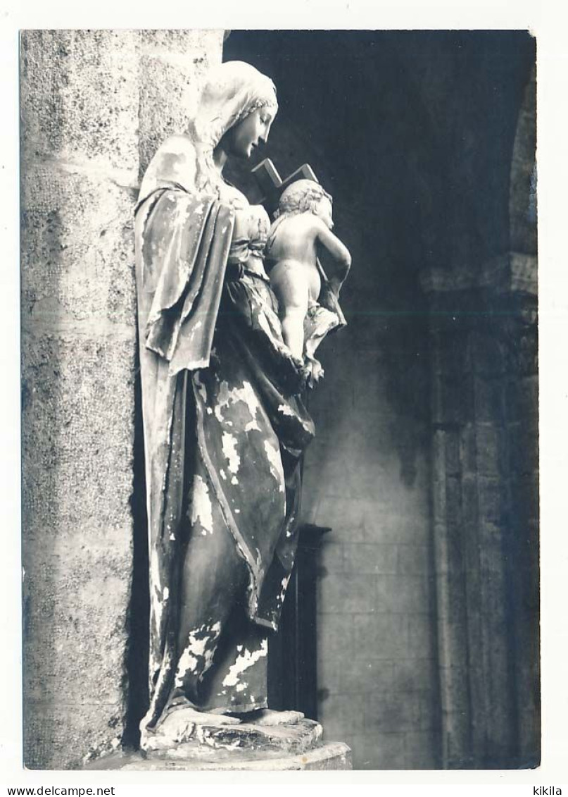 CPSM 10.5 X 15 Côtes D'Or SAULIEU Basilique St-Andoche (XII° S.)  Vierge à L'Enfant (XVI° S.)  Statue - Saulieu