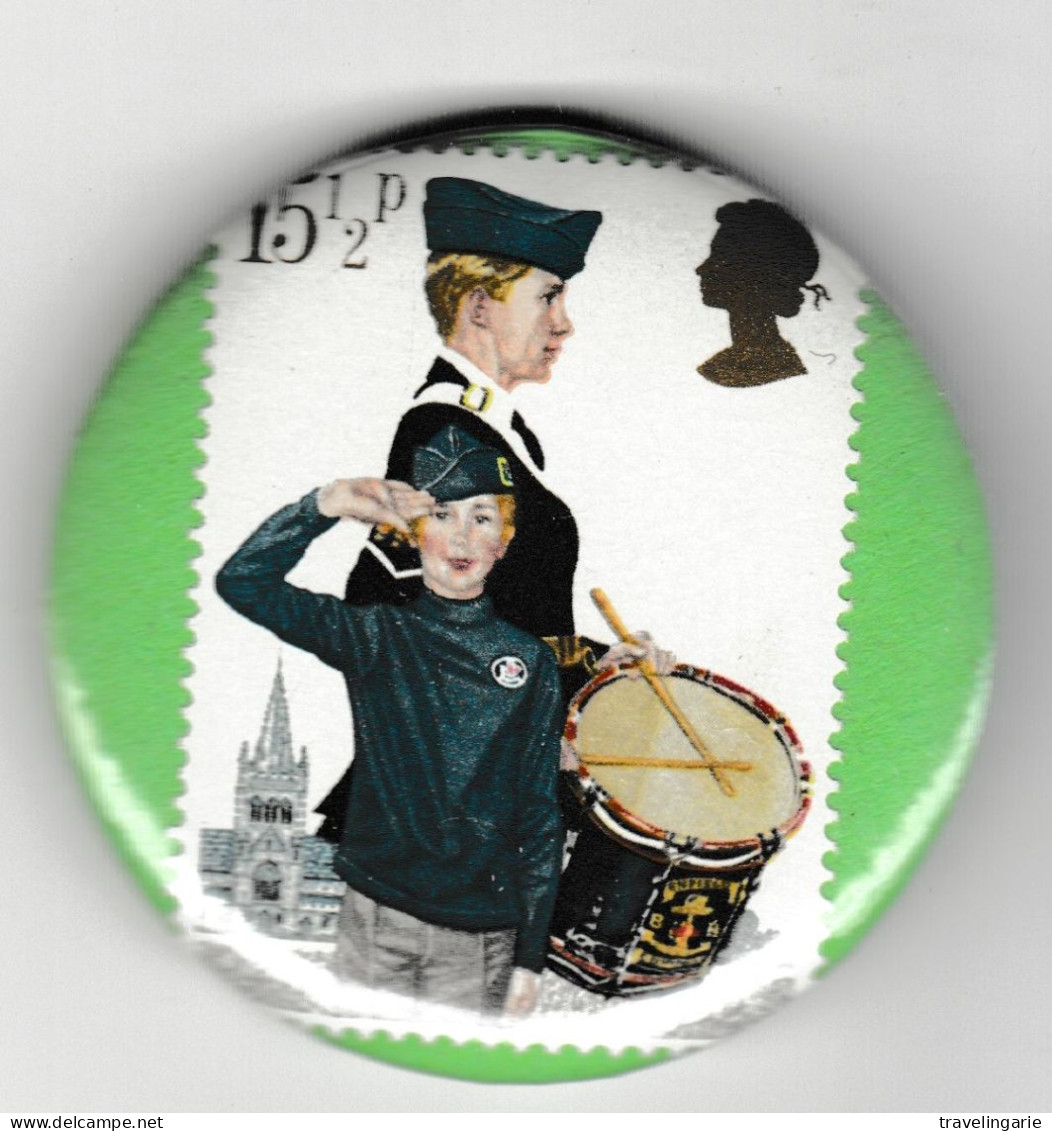 Button With Great Britain 1982 75th Anniversary Of Scouts Postage Stamp - Altri & Non Classificati