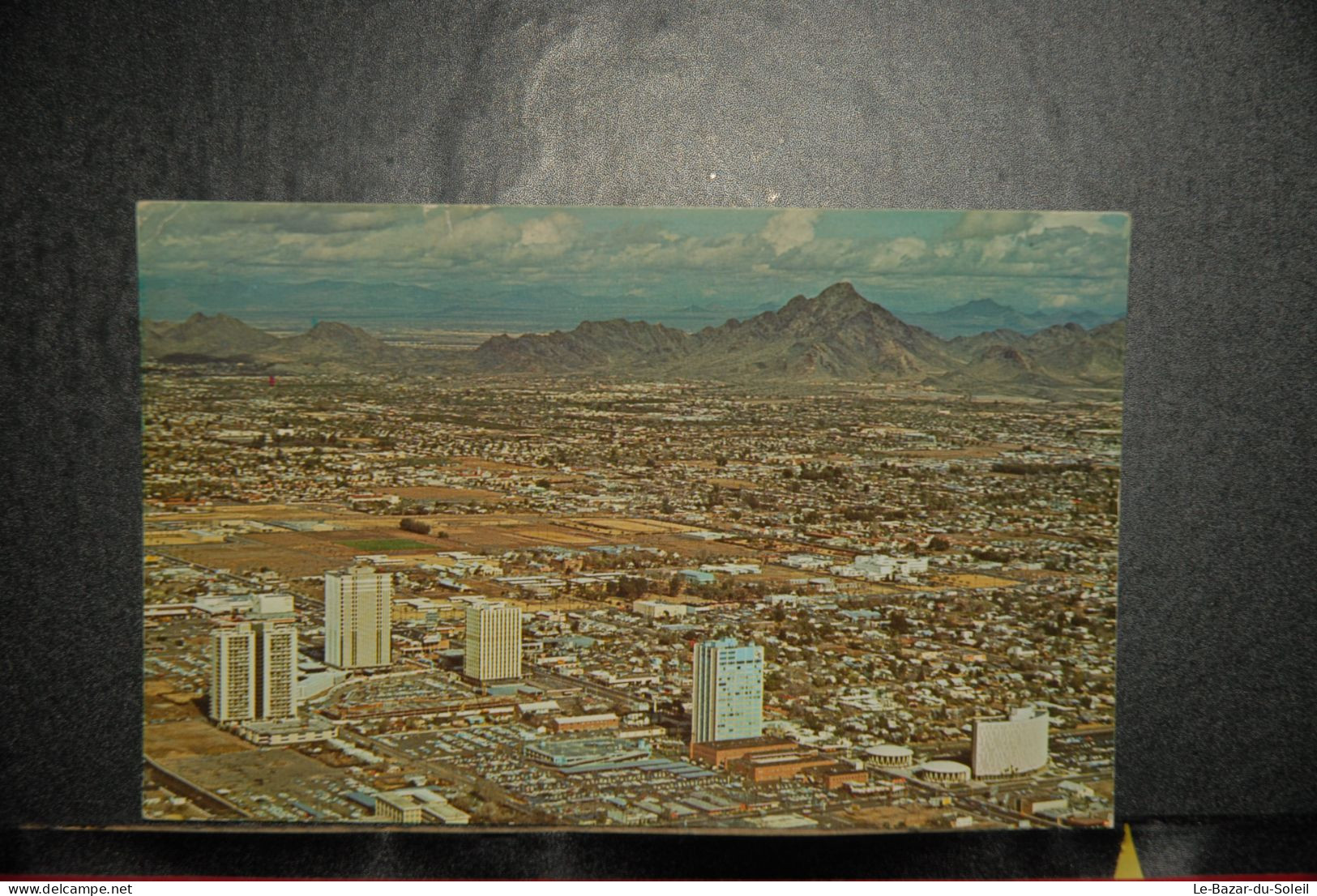 CP,  Etats Unis: North Central Highrise Complex, Phoenix, Arizona - Phoenix
