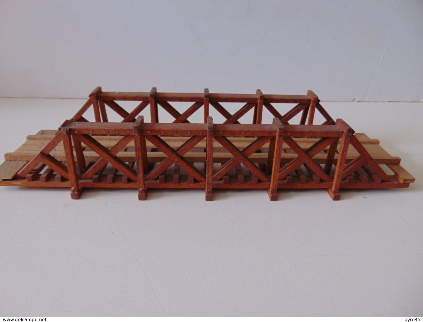 Pont En Bois Pour Train HO ( 33 X 11 X 6 Cm ) - Toy Memorabilia