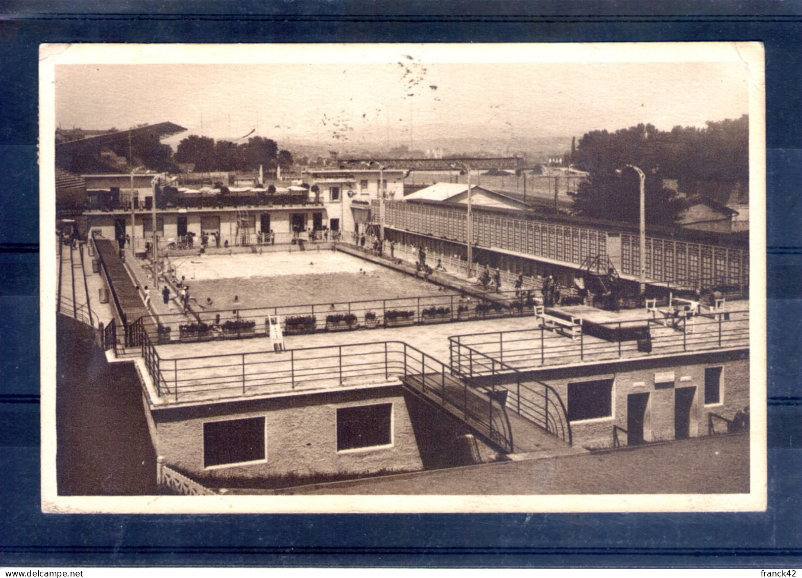 69. Villeurbanne. La Piscine - Villeurbanne