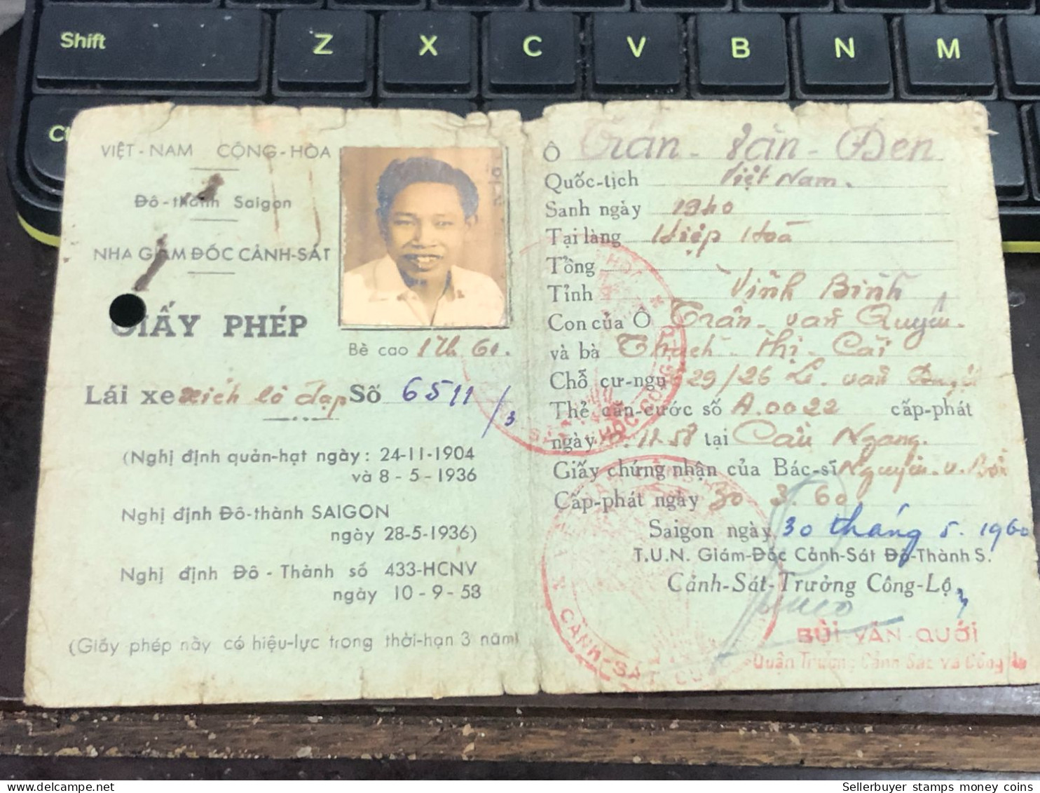 VIET NAM-OLD-ID PASSPORT GIAY PHEP-name-TRAN VAN DEN-1960-1pcs Book PAPER - Collections