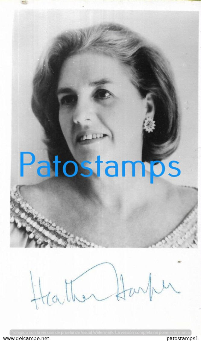 228291 ARTIST HEATHER HARPER UK SINGER OPERA & CLASICA  AUTOGRAPH 10.5 X 16.5 CM PHOTO NO POSTAL POSTCARD - Andere & Zonder Classificatie