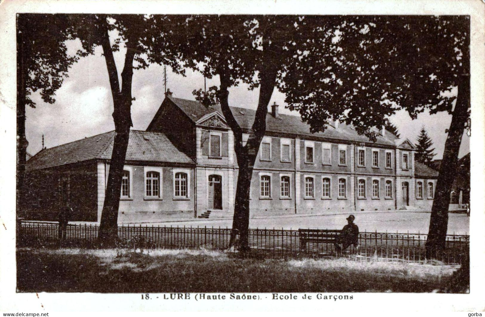 *CPA - 70 - LURE - Ecole De Garçons - Lure