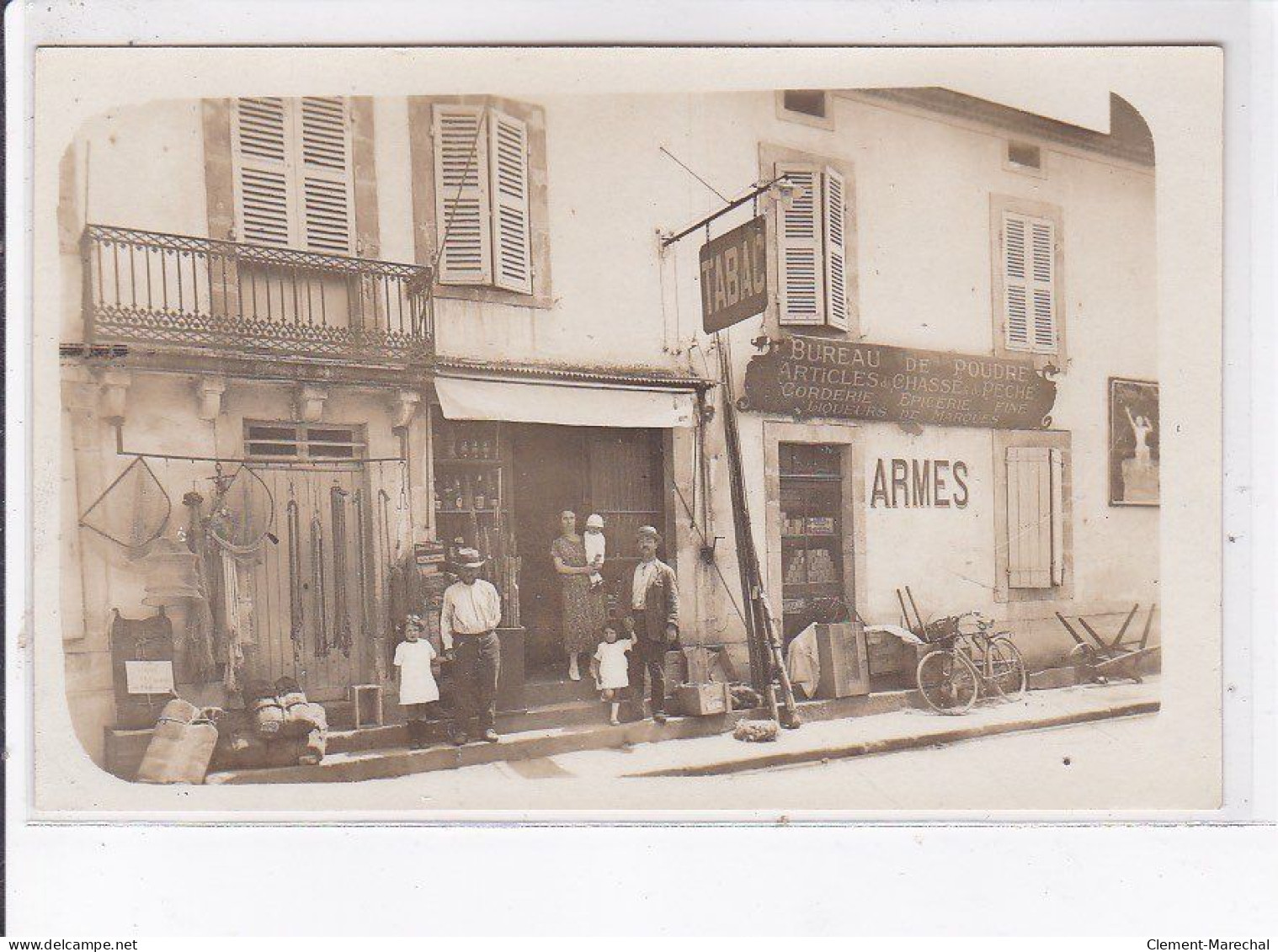 LAPALISSE: Armes, Tabacs, Bureau De Poudre, Articles Chasse Et Pêche, Corderie, épicerie - Très Bon état - Lapalisse