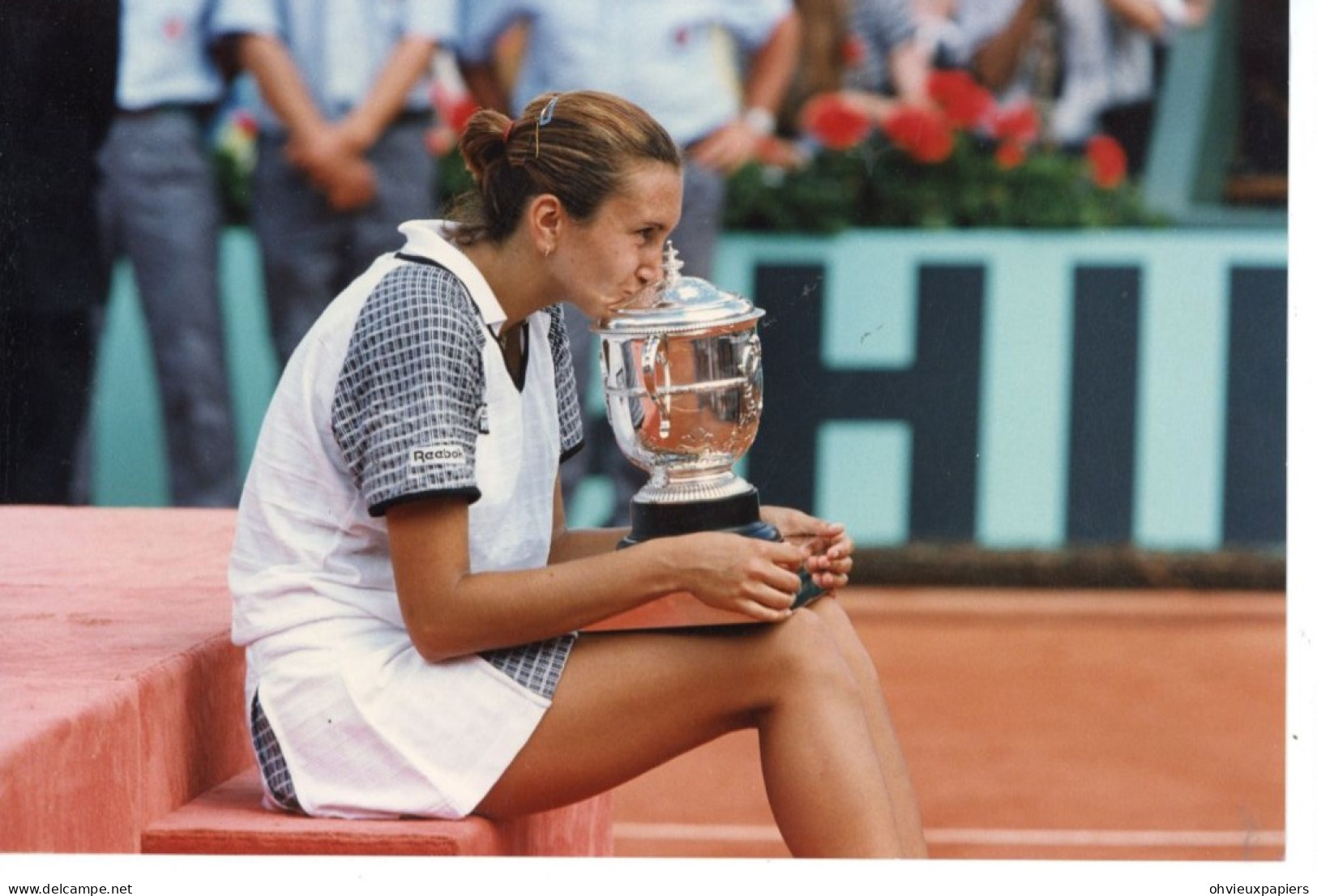 PHOTO ORIGINALE TENNIS IVA MAJOLI  FINALISTE A ROLAND GARROS EN 1997 SIPA PRESS - Sporten