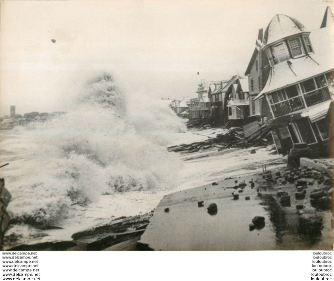 TEMPETE SUR L'ATLANTIQUE DEGATS SUR UNE PLAGE AMERICAINE  PHOTO  KEYSTONE 24X18 CM - Otros & Sin Clasificación