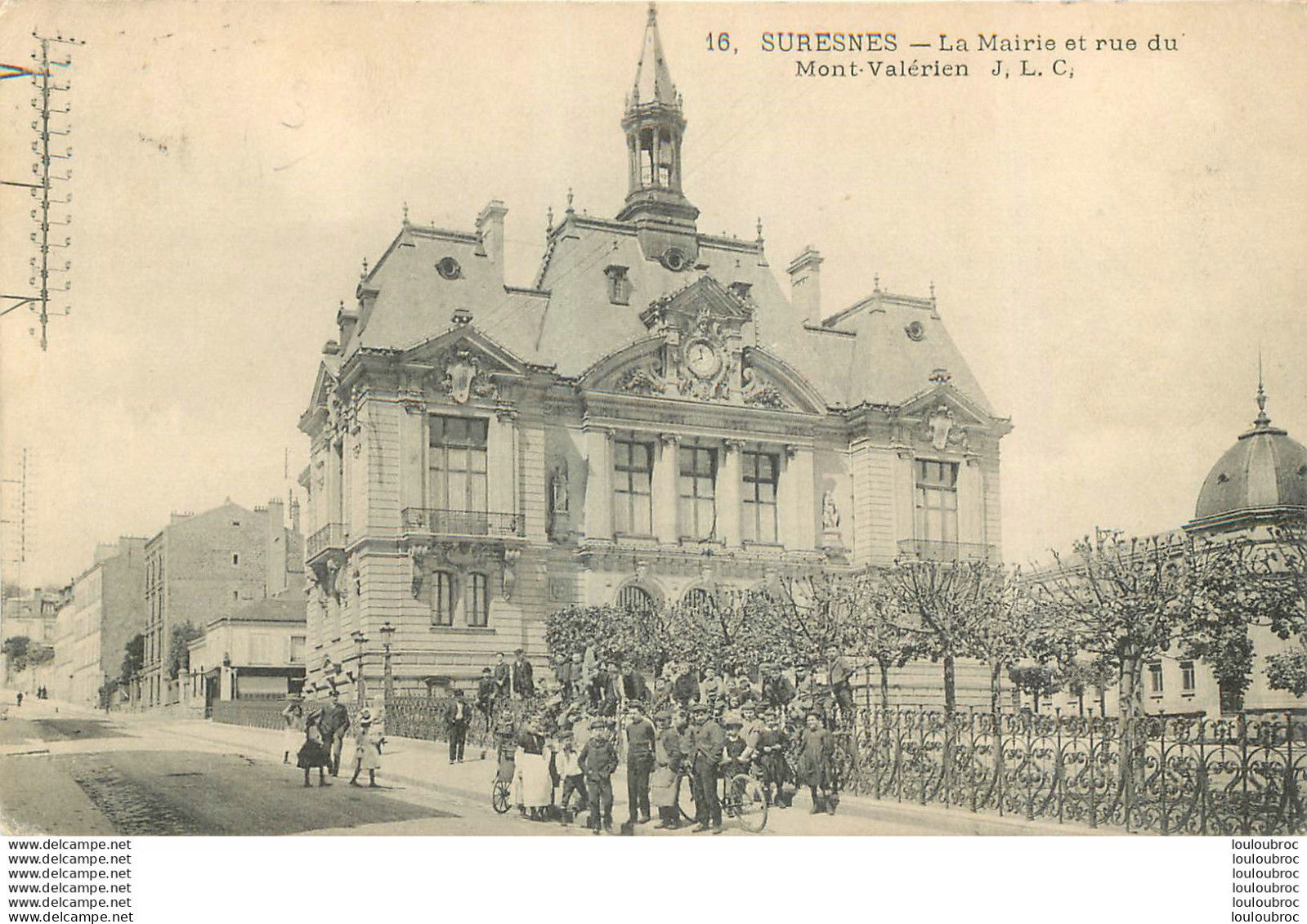 SURESNES LA MAIRIE ET RUE DU MONT VALERIEN - Suresnes