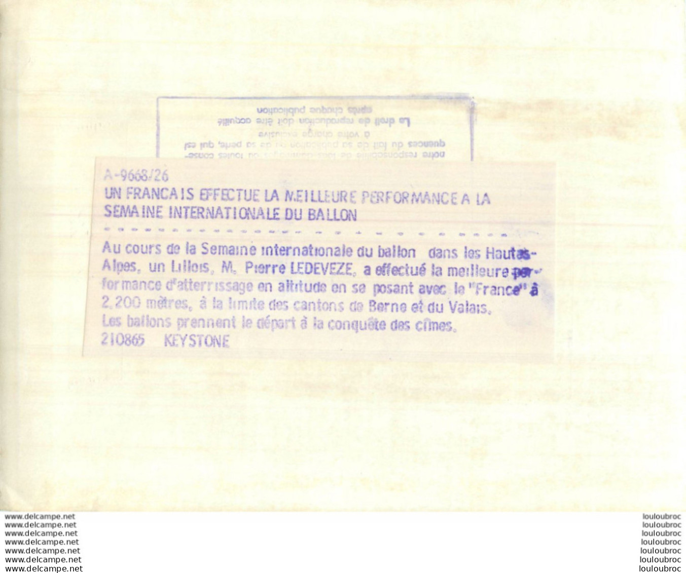 LA SEMAINE INTERNATIONALE DU BALLON PIERRE LEDEVEZE SE POSE A 2200 METRES 08/1965  PHOTO KEYSTONE 24 X 18 CM - Aviación