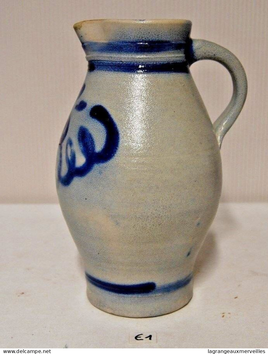 E1 Ancienne Cruche En Grès Bleu - Antic Werpen In Zandsteen H 28cm - Pop Art