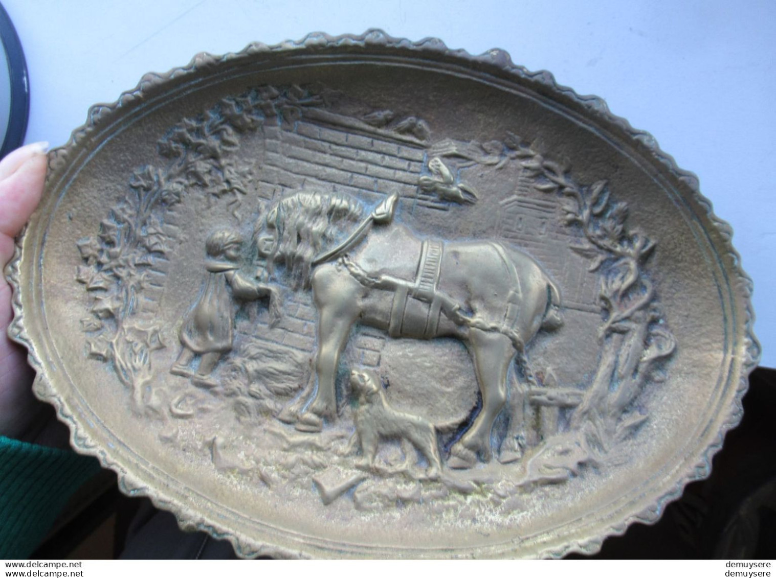 Lase 1300 -50-30- HOLLE SCHOTEL  Brons, Paard, Kind, Hond - 1884 Gram - 26 Cm PLAT CREUX Bronze, Cheval, Enfant, Chien - Brons