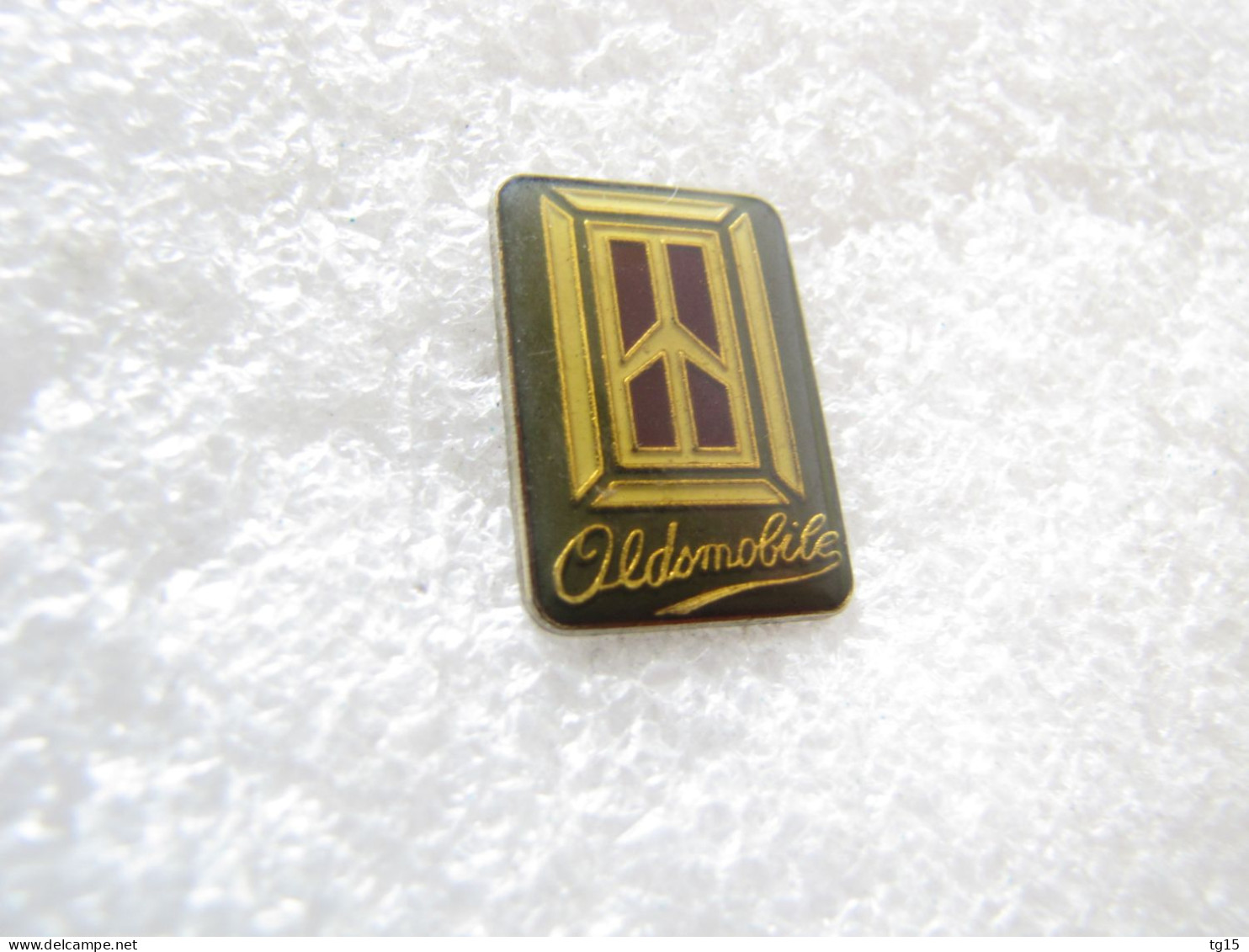 PIN'S    LOGO   OLDSMOBILE - Other & Unclassified