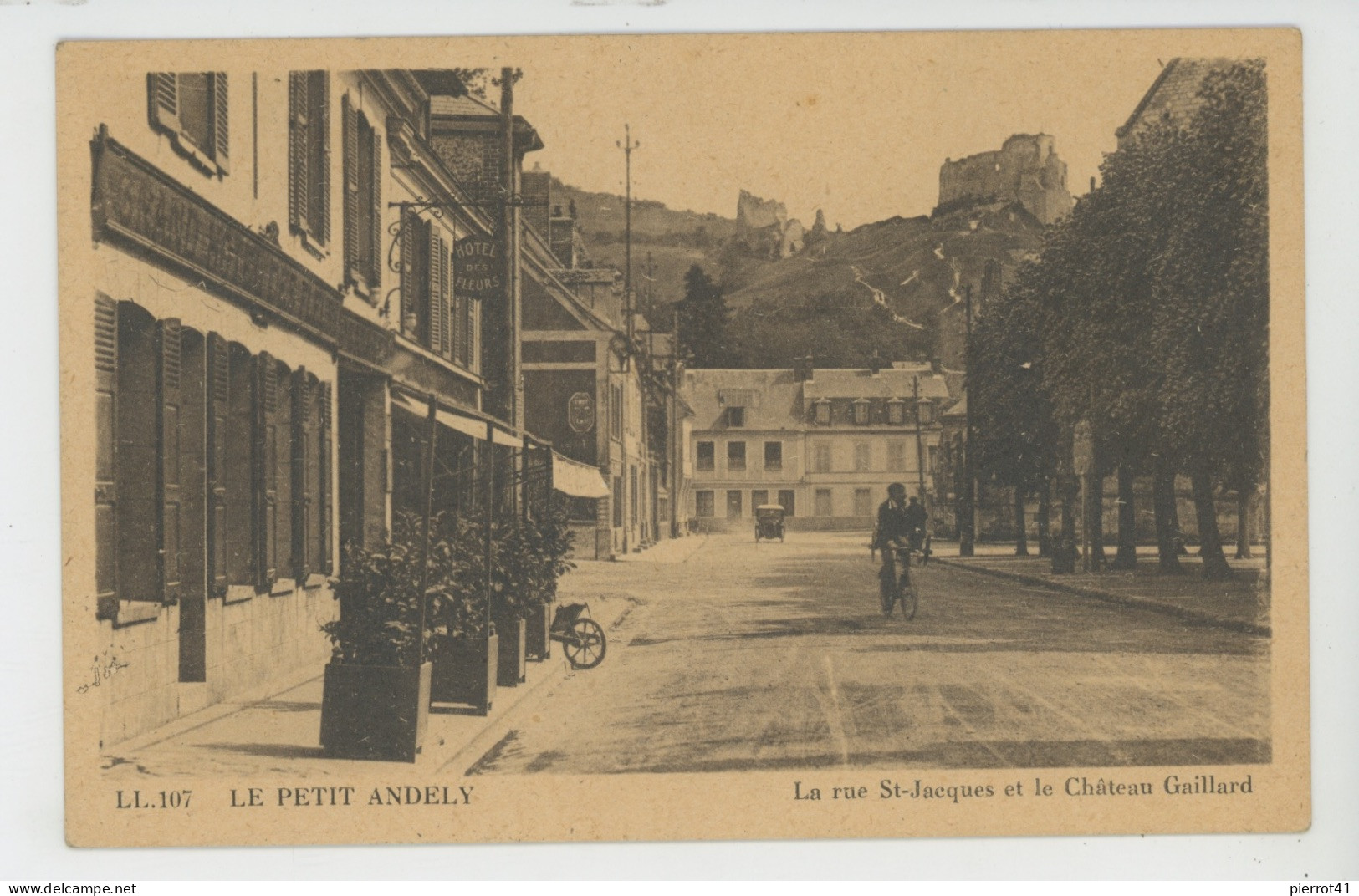 LES ANDELYS - LE PETIT ANDELY - La Rue Saint Jacques Et Le Château Gaillard - Les Andelys