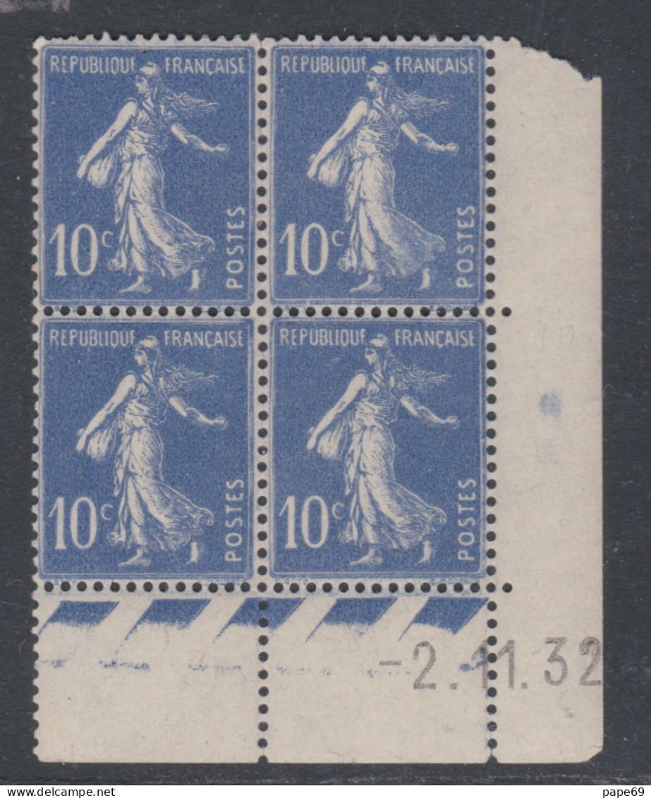 France N° 279 XX Type Semeuse : 10 C. Outremer En Bloc De 4 Coin Daté Du 2. 11. 32 ;  Ss Pt Blanc Sans Charnière, TB - 1930-1939