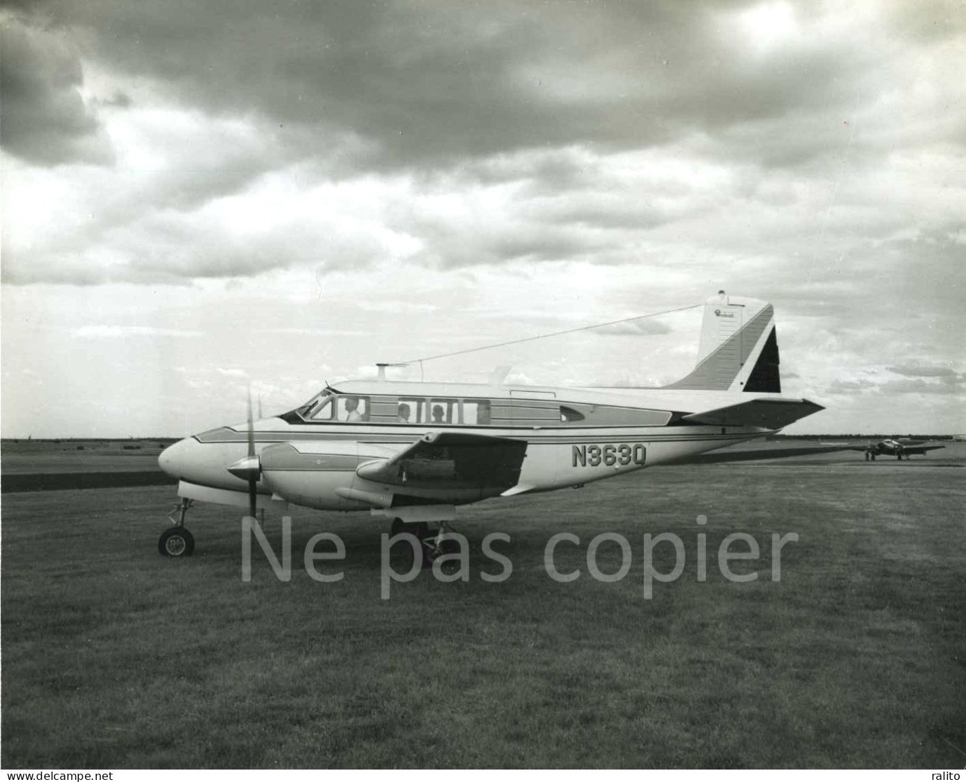 AVION Vers 1960 BEECHCRAFT QUEEN AIR 65 Photo 19 X 23 Cm - Aviation