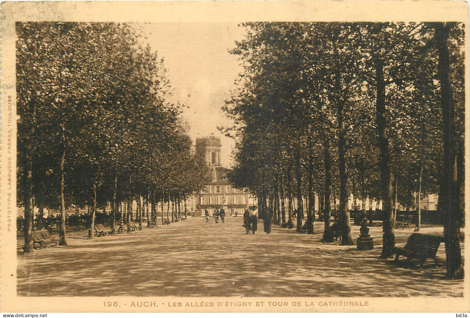 32 - AUCH - LES  ALLEES D'ETIGNY ET TOUR DE LA CATHEDRALE - Auch