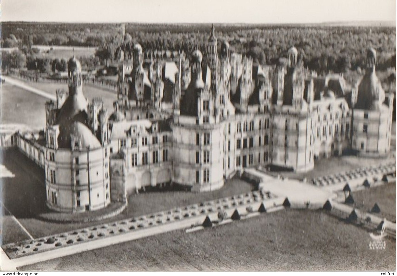 41 - Chambord  -  Vue Aérienne  -  Le Château, Façade Principale - Chambord