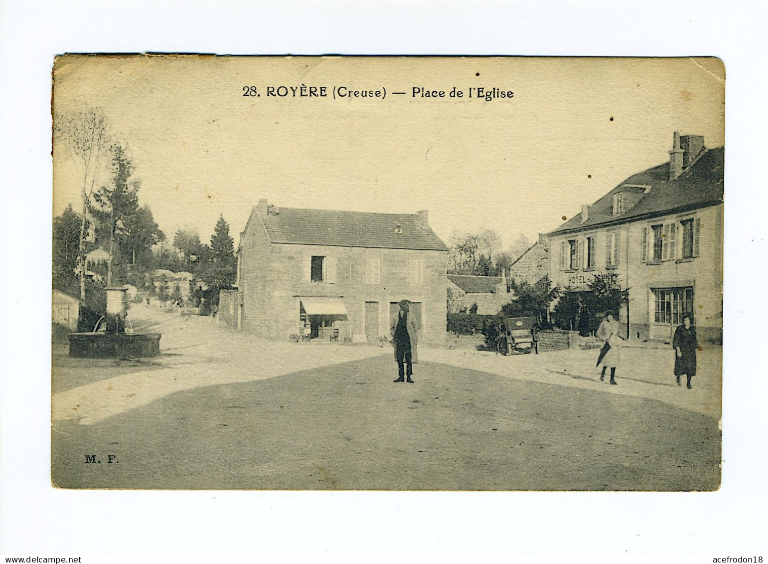 ROYÈRE - Place De L'église - Royere