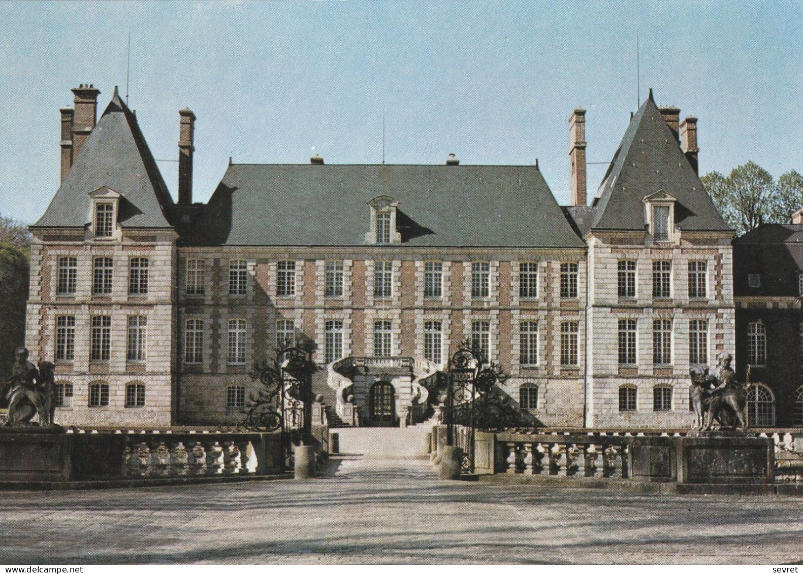 MILLY LA FORET. -  CHATEAU DE COURANCES - Milly La Foret