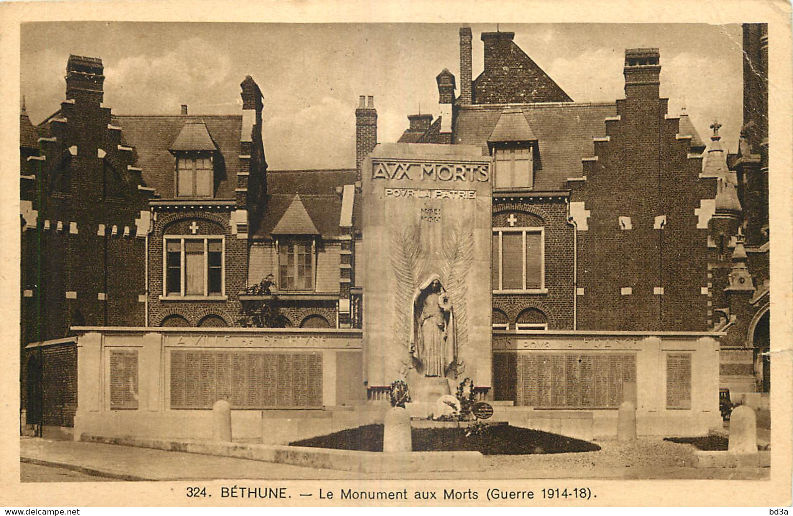 62 - BETHUNE - LE MONUMENT AUX MORTS - GUERRE 1914-18 - Bethune