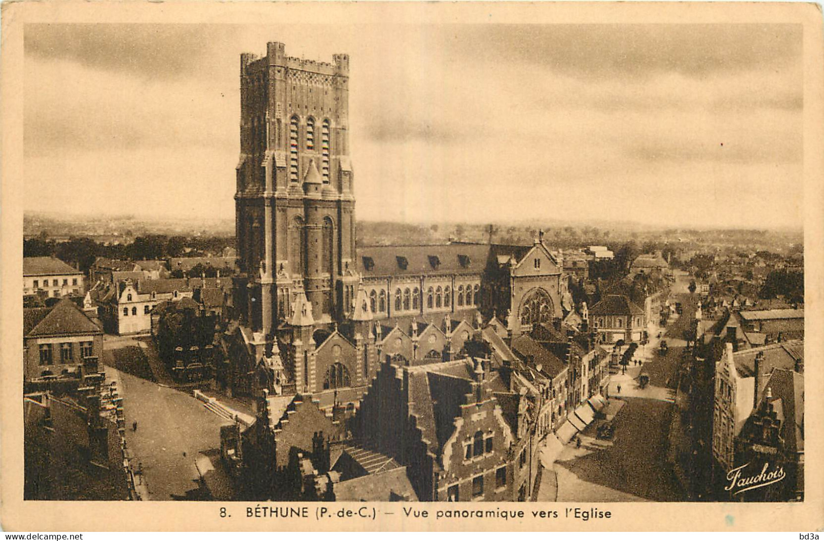 62 - BETHUNE - VUE PANORAMIQUE VERS L'EGLISE - Bethune