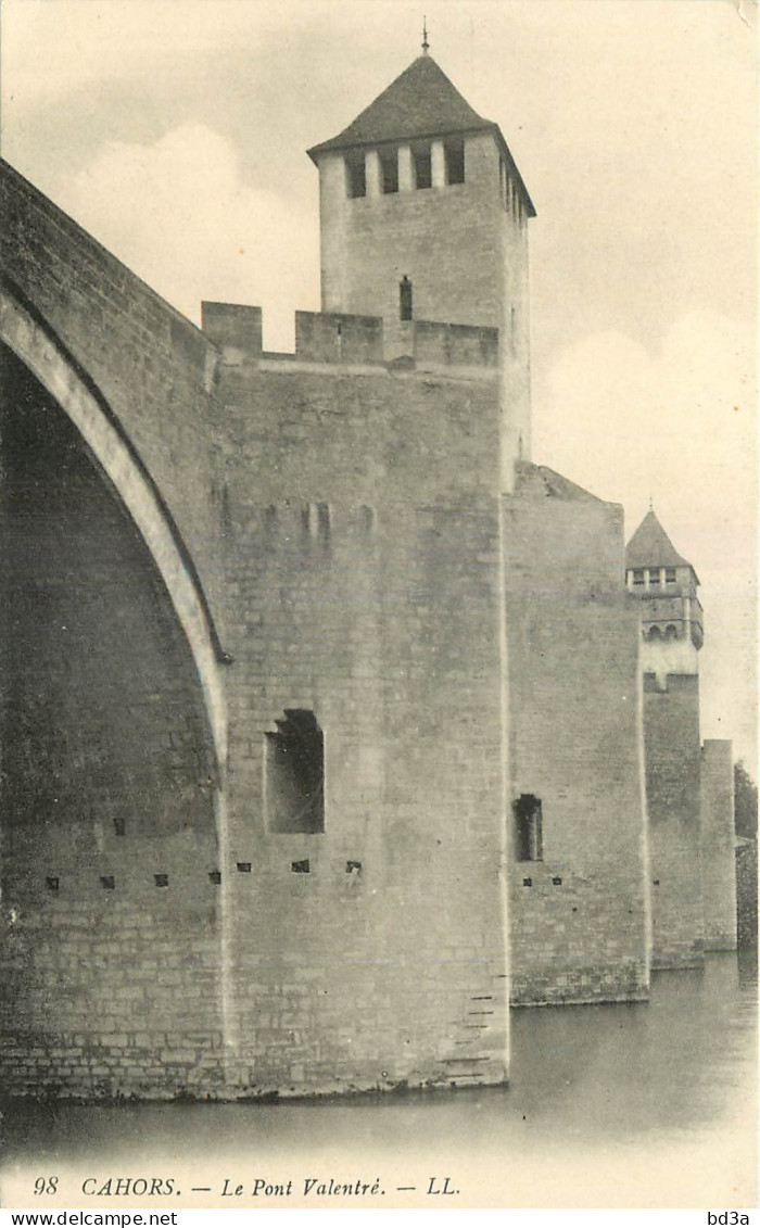 46 - CAHORS - LE PONT VALENTRE - LL - Cahors