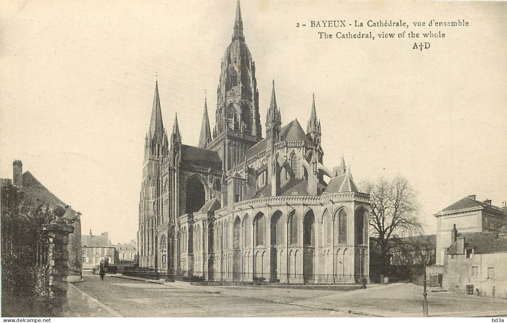 14 -  BAYEUX -  LA CATHEDRALE - VUE D'ENSEMBLE - Bayeux