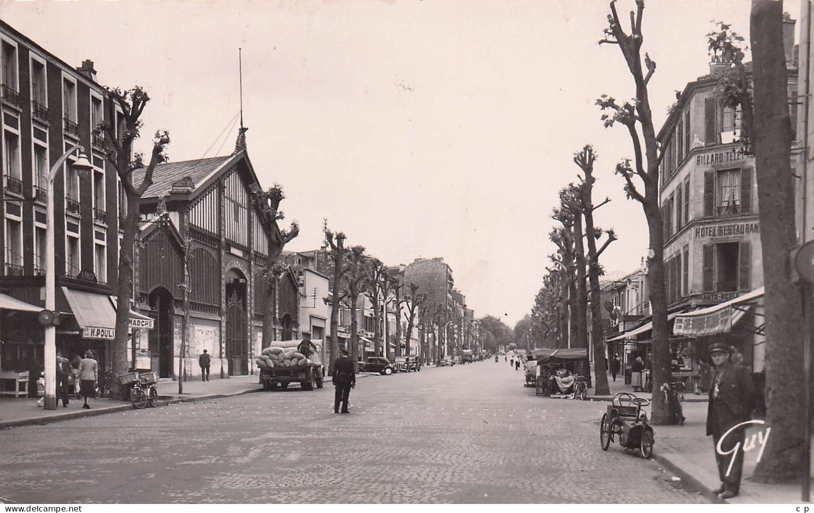 Saint Ouen -  L'Avenue Gabriel Peri - A Gauche , Le Marché Couvert  - CPSM °J - Saint Ouen