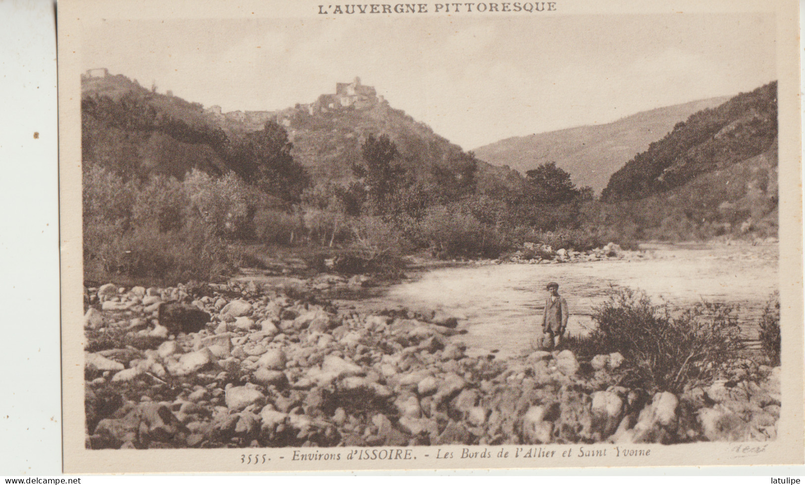 Environs D'Issoire 63  Carte Non  Circulée   Les Trois Les Bords De L'Allier  Animés Et Saint Yvoine - Issoire